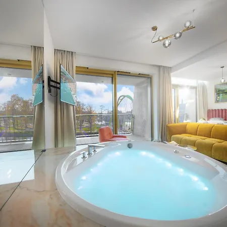 Z Jacuzzi I Widokiem Na Odre - Boulevard Drobnera Breslavia