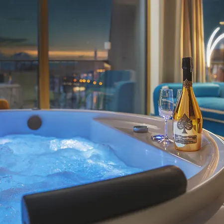 Z Jacuzzi I Widokiem Na Odre - Boulevard Drobnera Вроцлав