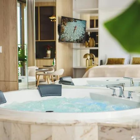 Апарт-готель Z Jacuzzi I Widokiem Na Odre - Boulevard Drobnera