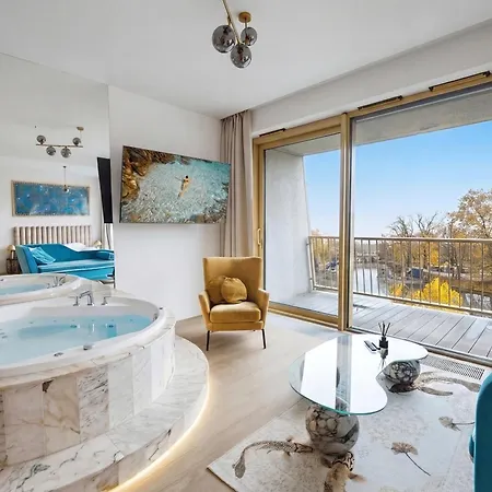 Z Jacuzzi I Widokiem Na Odrę - Boulevard Drobnera 4*