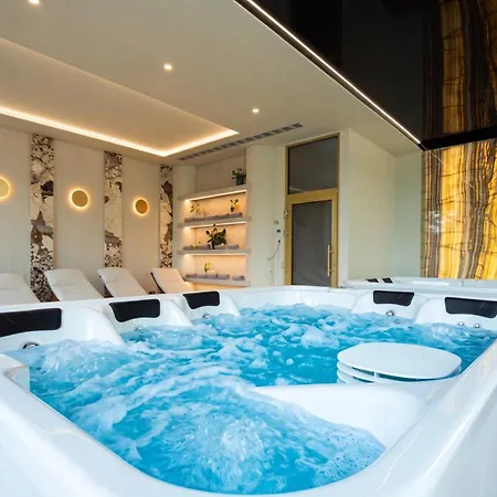 Z Jacuzzi I Widokiem Na Odre - Boulevard Drobnera شقة فندقية 4*
