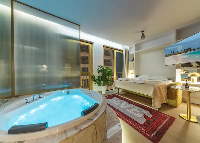 アパートホテル Z Jacuzzi I Widokiem Na Odre - Boulevard Drobnera ヴロツワフ