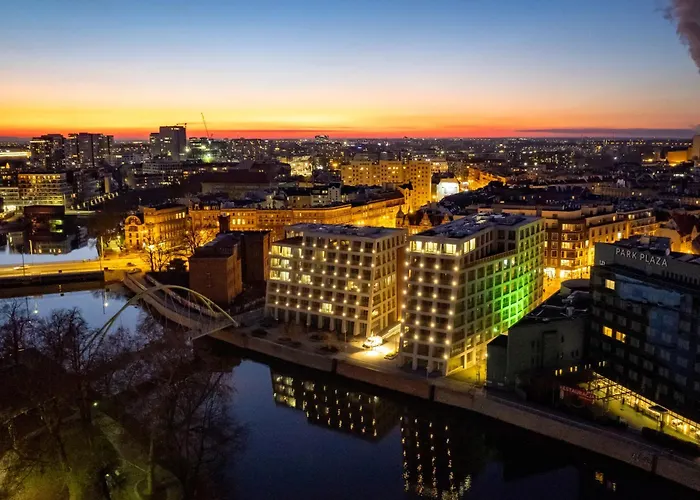 Z Jacuzzi I Widokiem Na Odrę - Boulevard Drobnera Hotel apartamentowy Wrocław